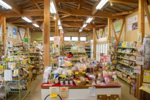 自然食品とみやの店内売り場